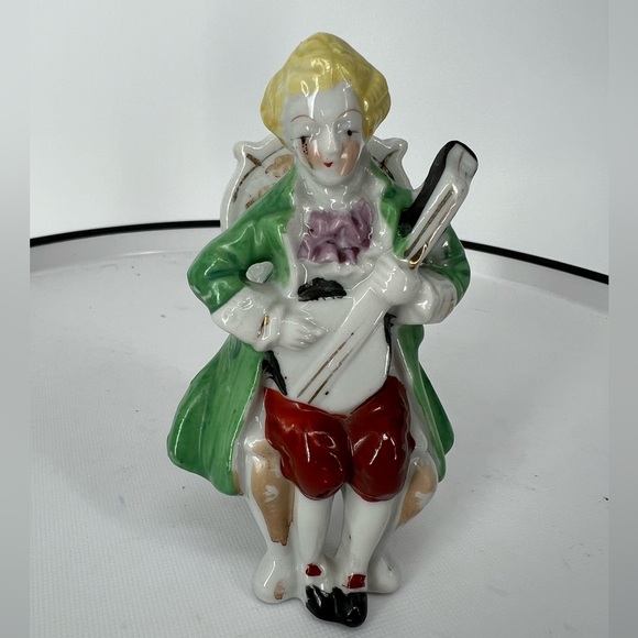 OCCUPIED JAPAN ANTIQUE LUTE PLAYER FIGURINE‎ - Picture 1 of 7